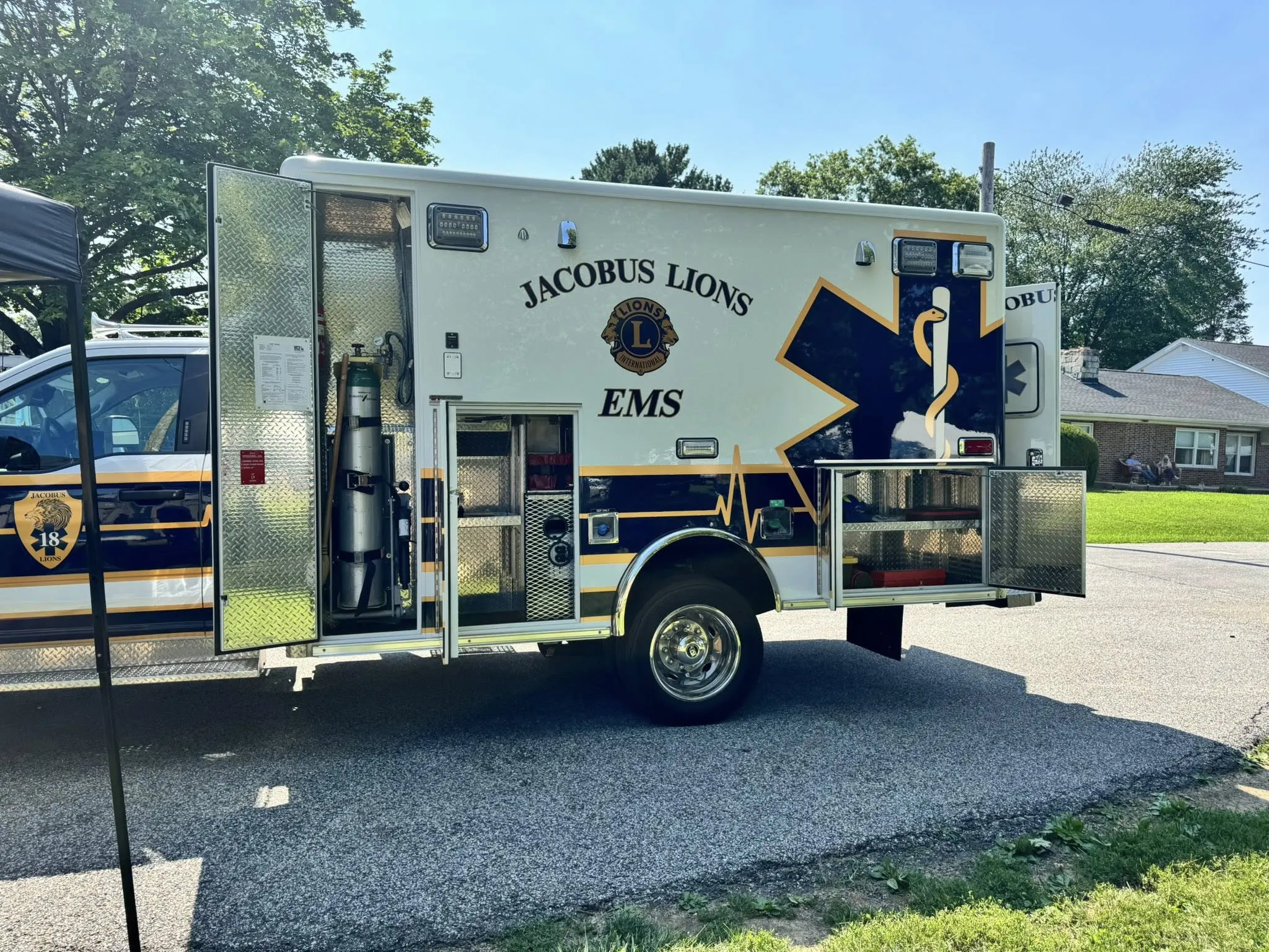 Ambulance side profile